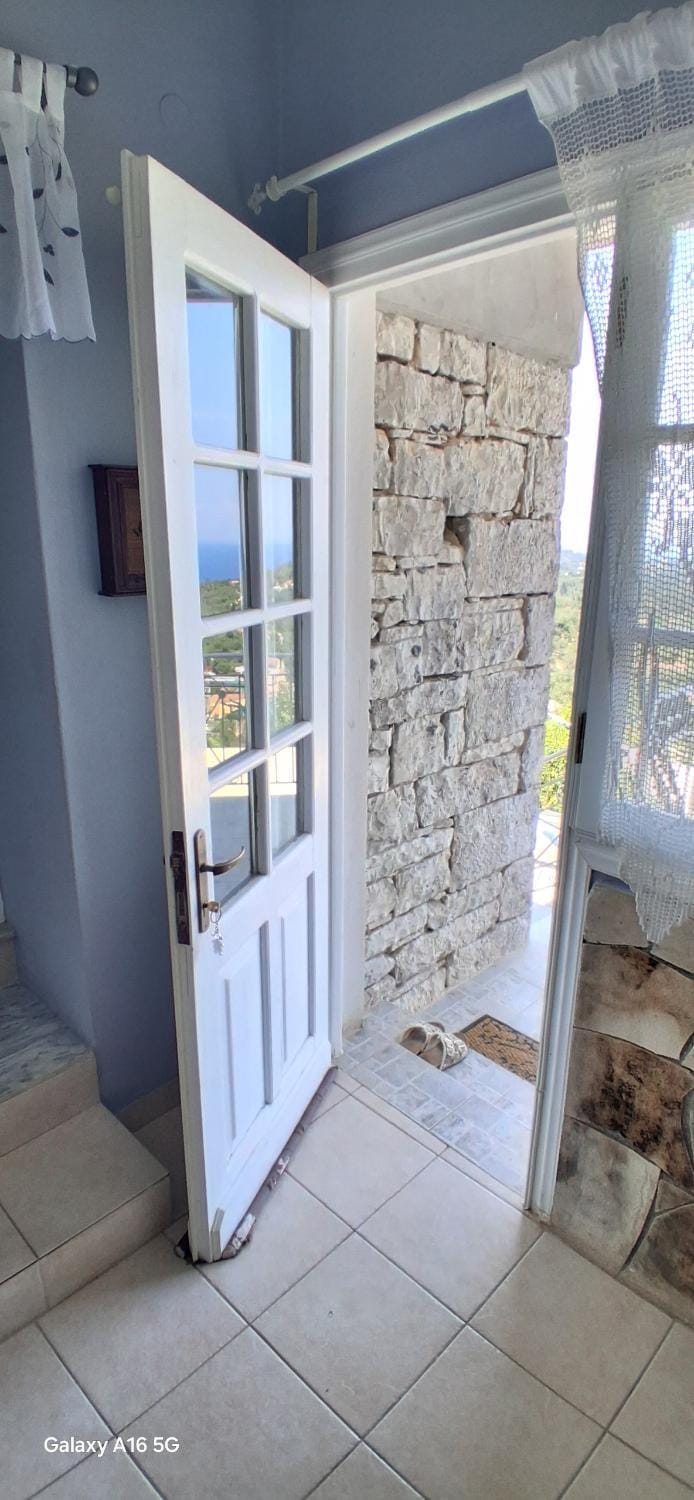 Charming house with stunning view Apartment in Peloponnese, Western Greece and the Ionian