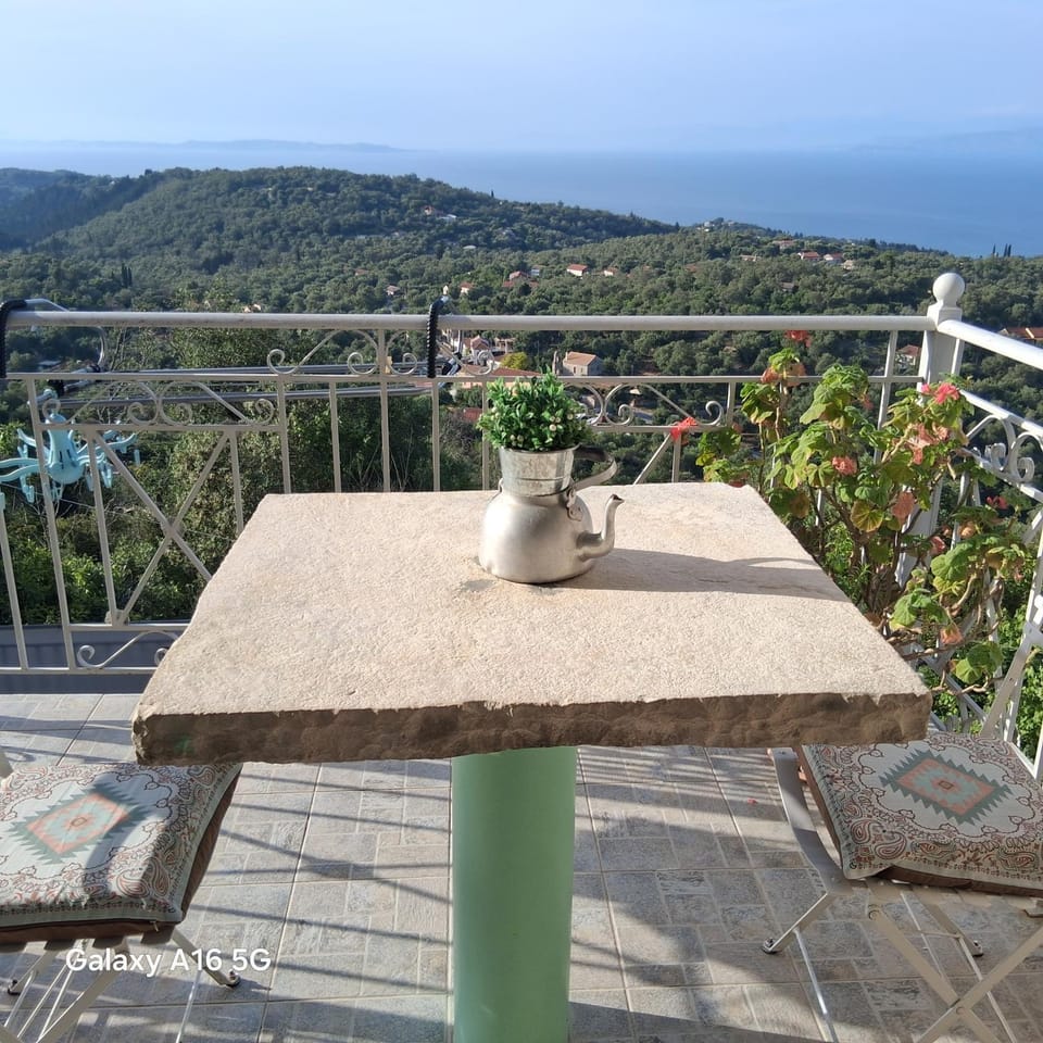 Charming house with stunning view Apartment in Peloponnese, Western Greece and the Ionian