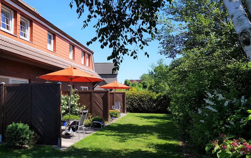 Property building, Patio, Garden, Garden view