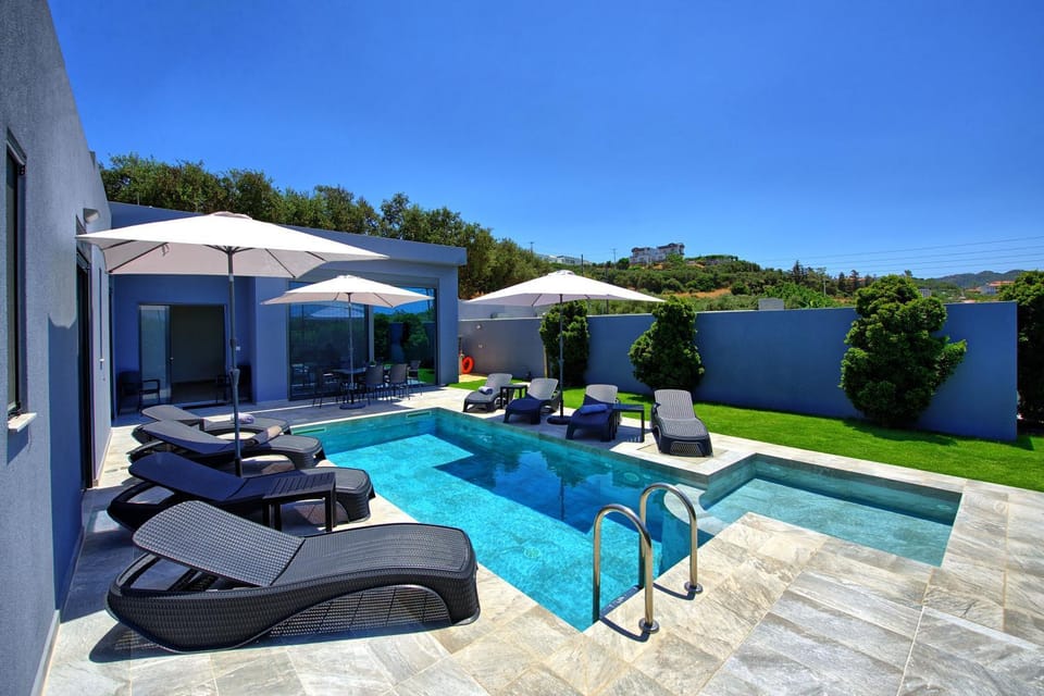 Garden, Swimming pool