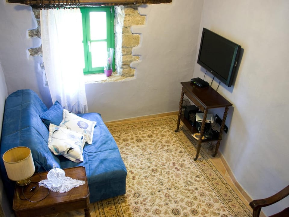 TV and multimedia, Seating area