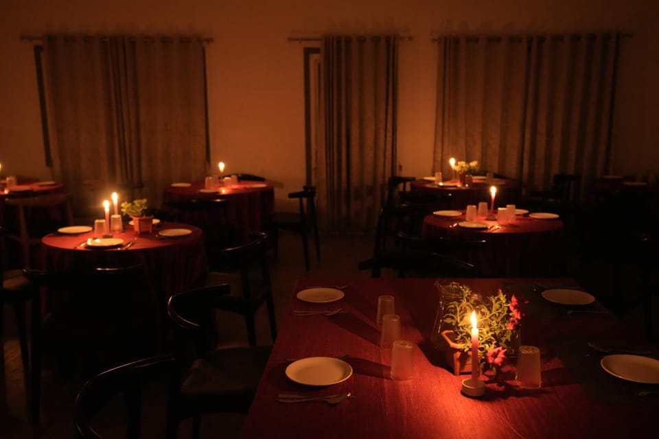 Restaurant/places to eat, Banquet/Function facilities, Breakfast