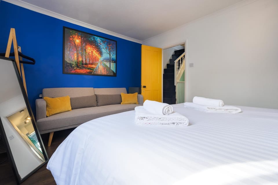 Bed, Bedroom