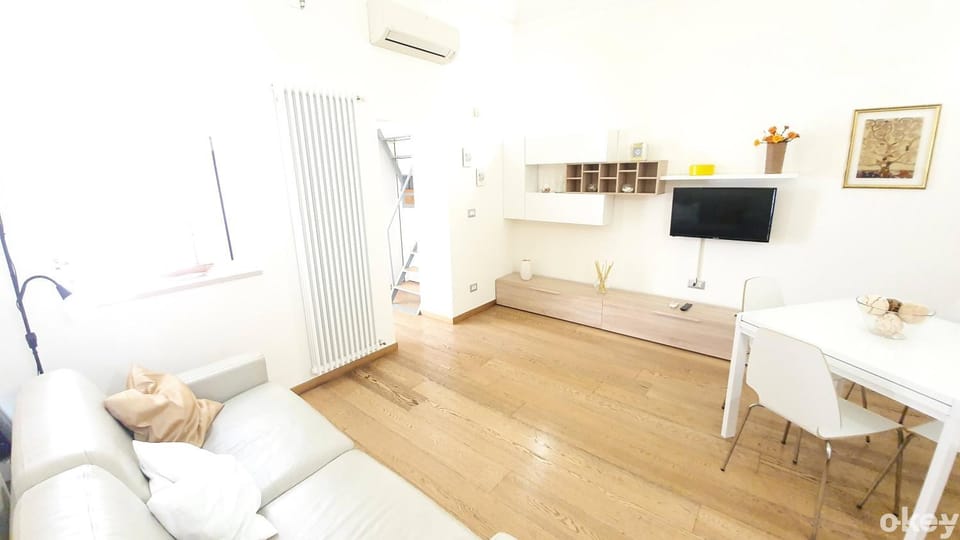 TV and multimedia, Living room, air conditioner