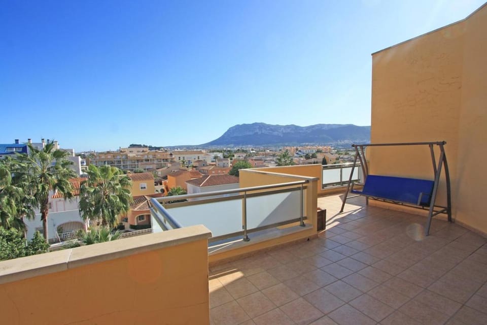 Balcony/Terrace, Mountain view