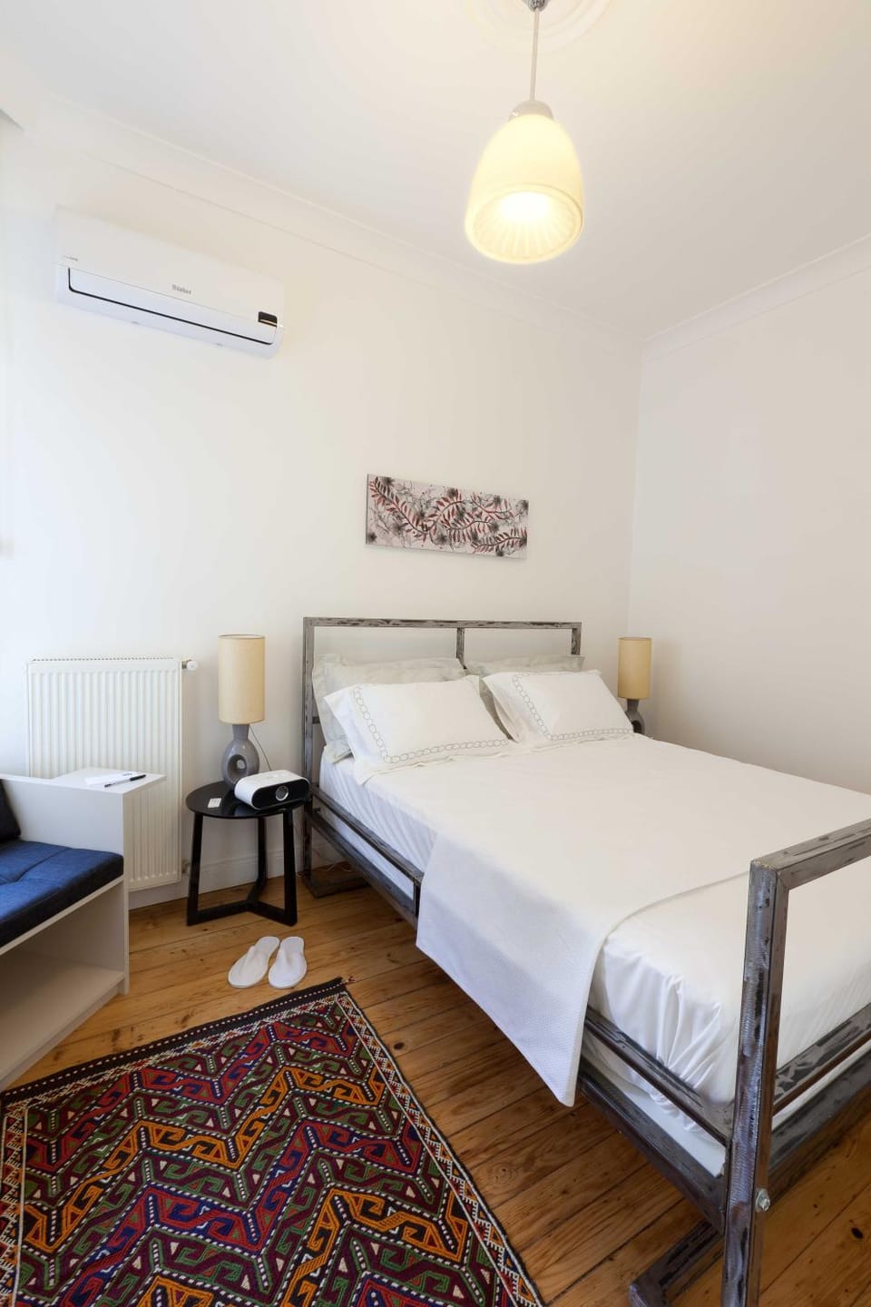 Bedroom, air conditioner