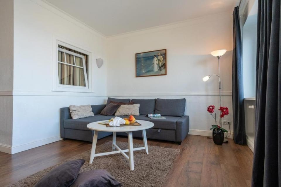 Strandhotel-Heiligenhafen-Wohnung-120-Wellenreiter-Typ-II Apartment in Heiligenhafen