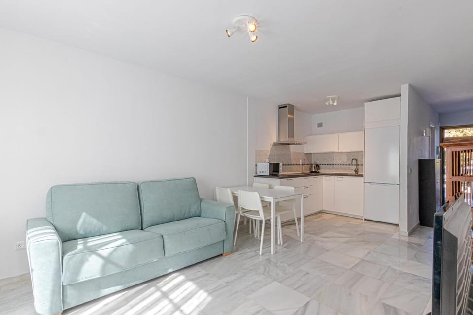 797 Holiday Rentals - Apartamento frente al Parque la Paloma con piscina Apartment in Benalmadena