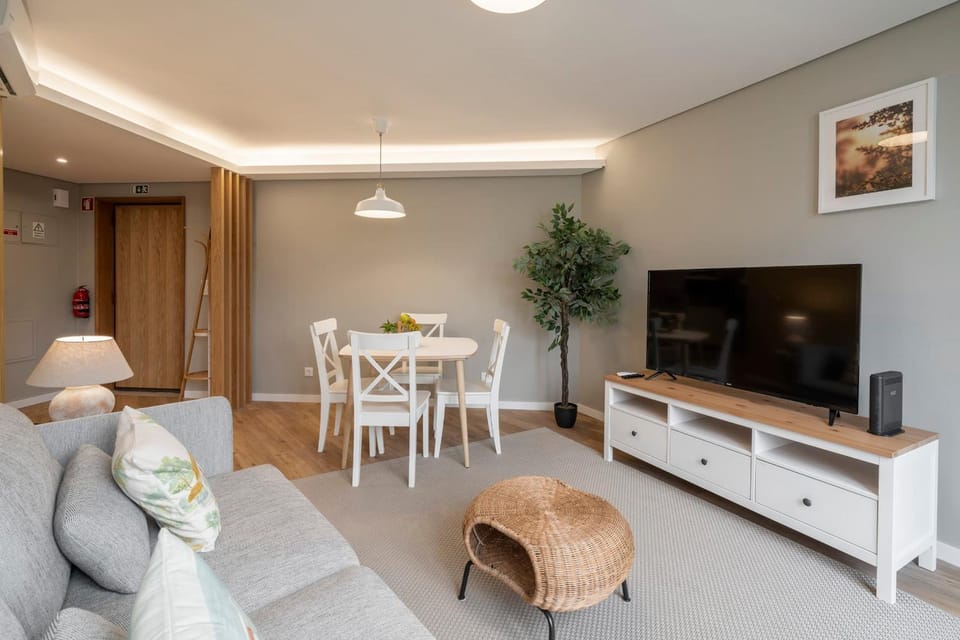 TV and multimedia, Living room, Dining area