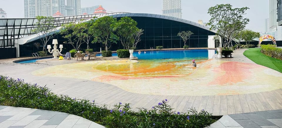 Swimming pool