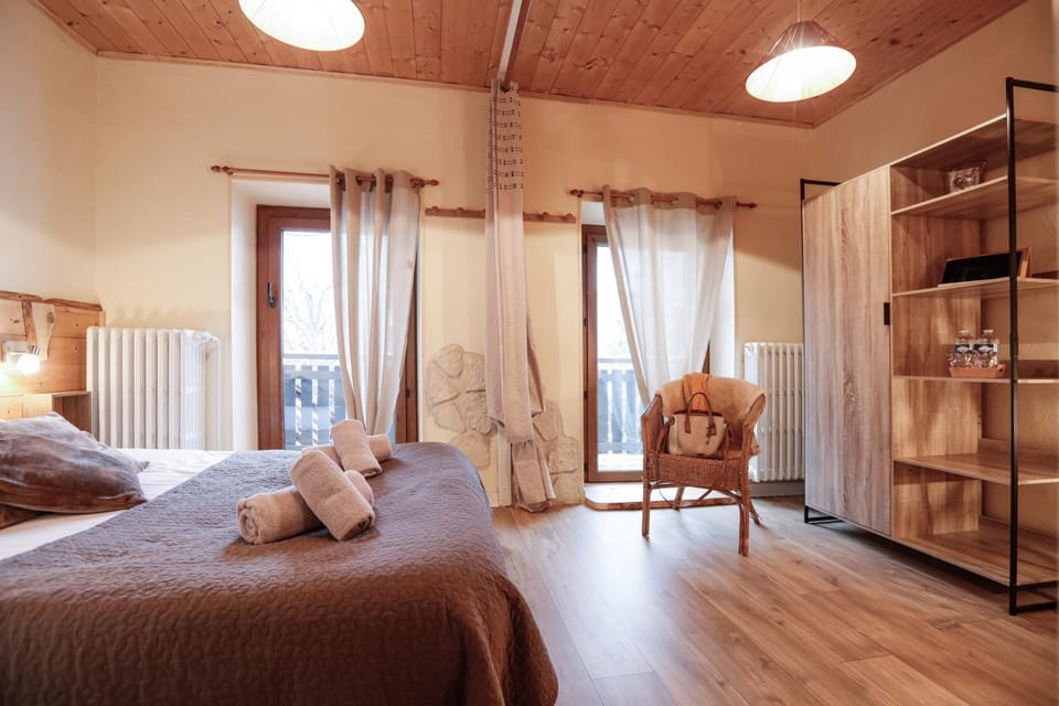 Auberge des deux Moucherolles Bed and Breakfast in Provence-Alpes-Côte d'Azur