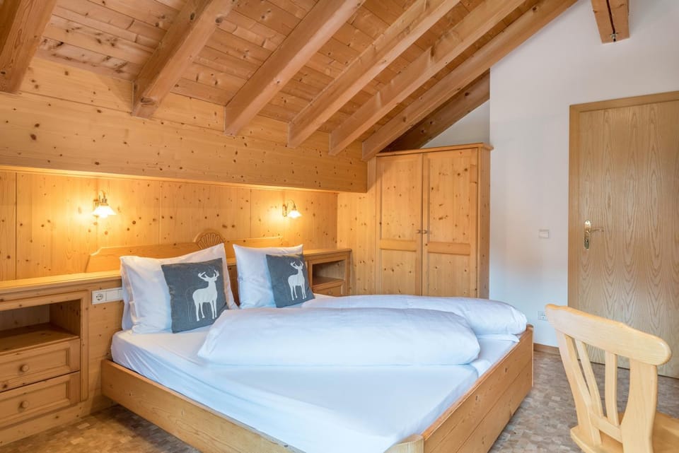 Property building, Living room, Bedroom