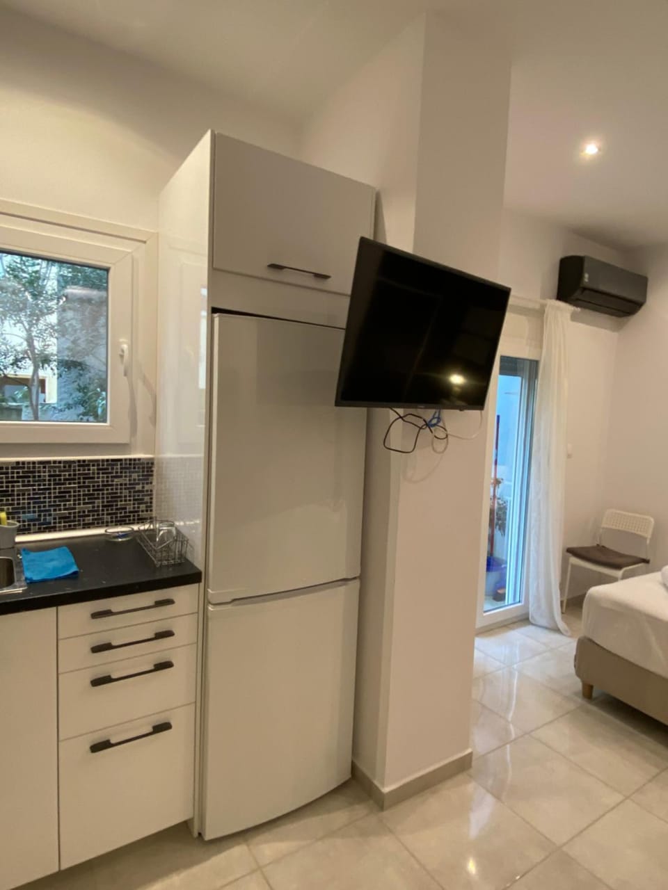 Bed, TV and multimedia, Bedroom, air conditioner