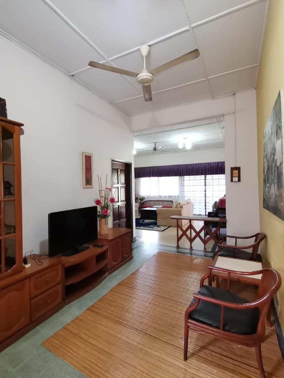 Communal lounge/ TV room