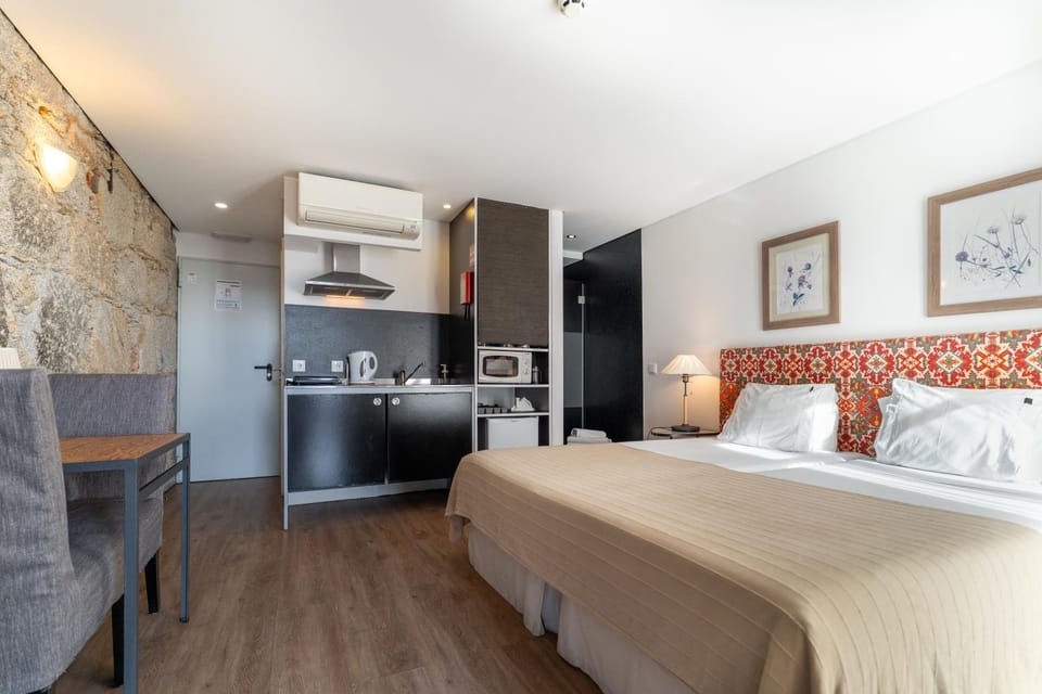 Kitchen or kitchenette, Bedroom, kitchen