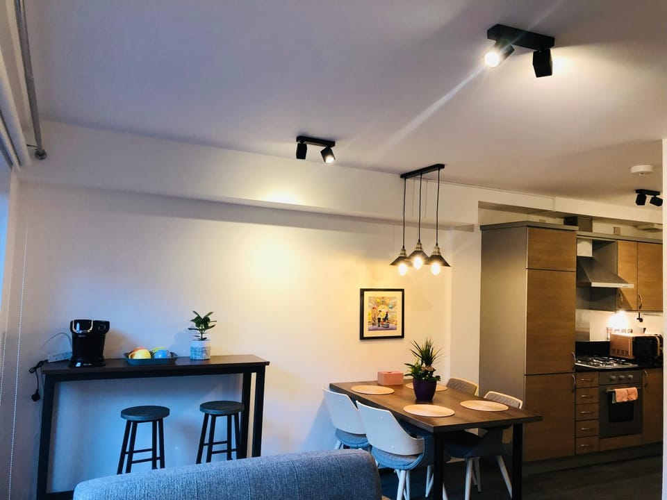 Restaurant/places to eat, Coffee/tea facilities, Dining area