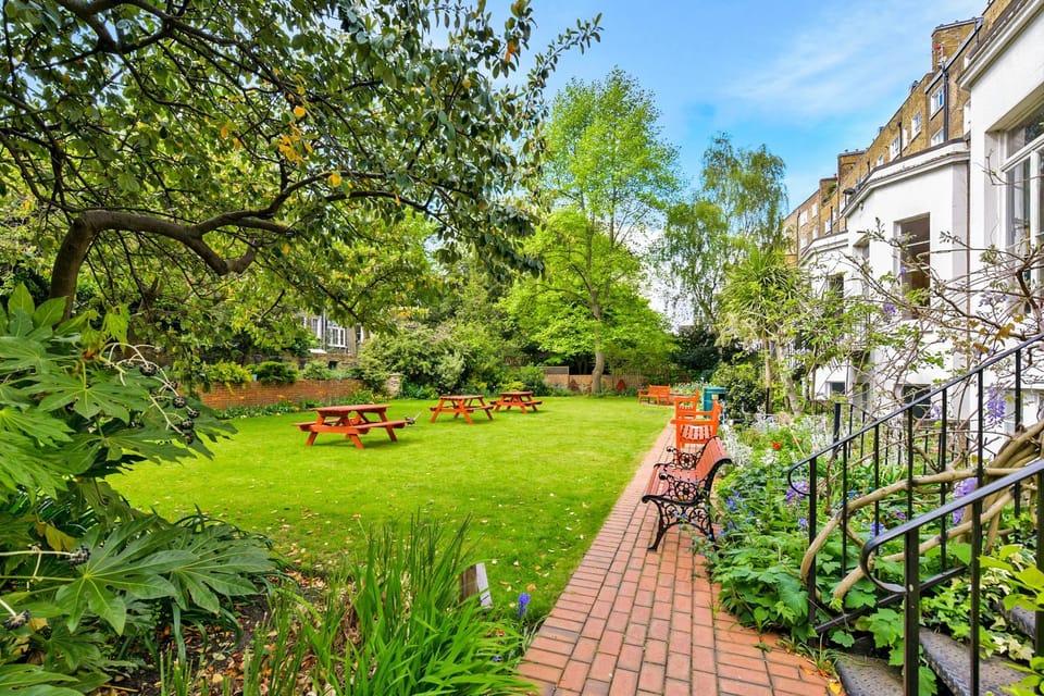 Property building, Garden, Garden view, Breakfast