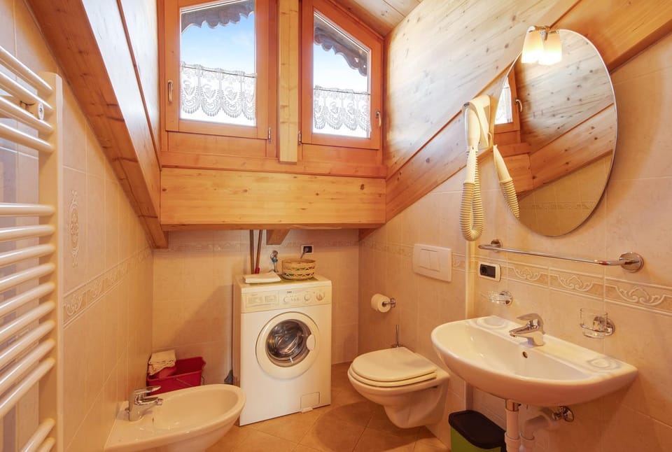 Property building, Bathroom, Living room