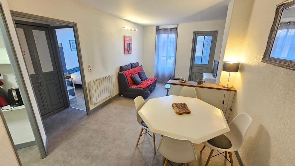 Appart hôtel Roanne hyper centre ville Apartment hotel in Auvergne-Rhône-Alpes