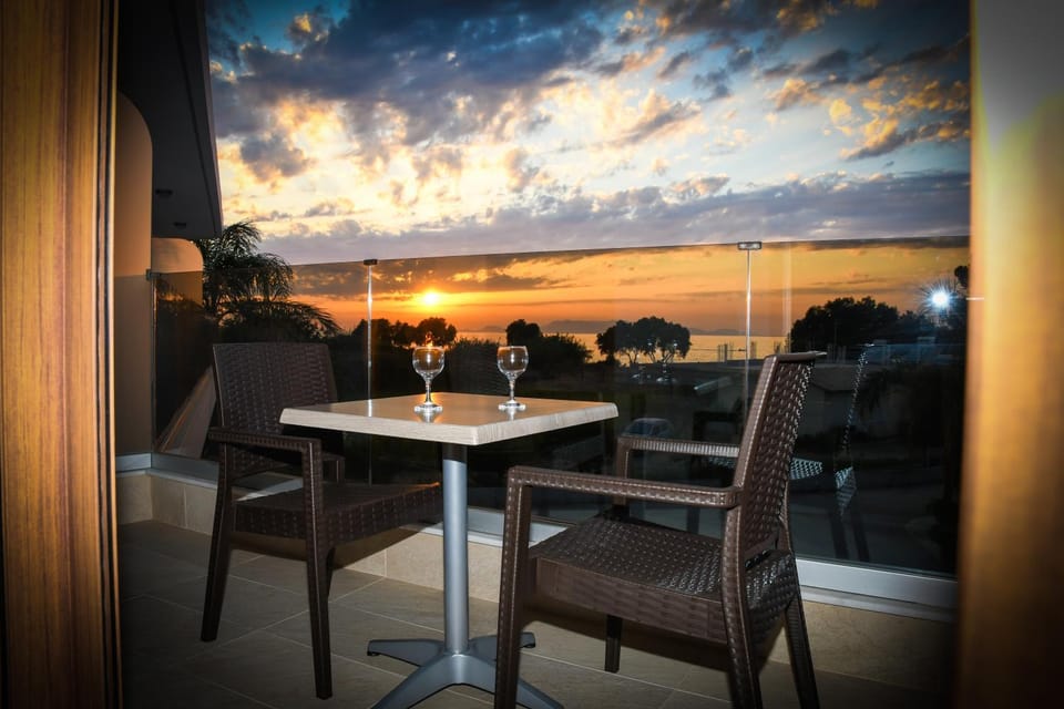 Natural landscape, View (from property/room), Balcony/Terrace, Sunset