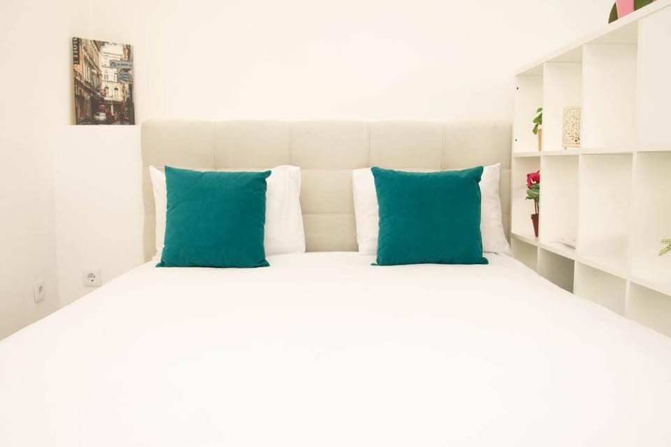 Engadin Sunny Studio - Central Location Apartment in Sarajevo