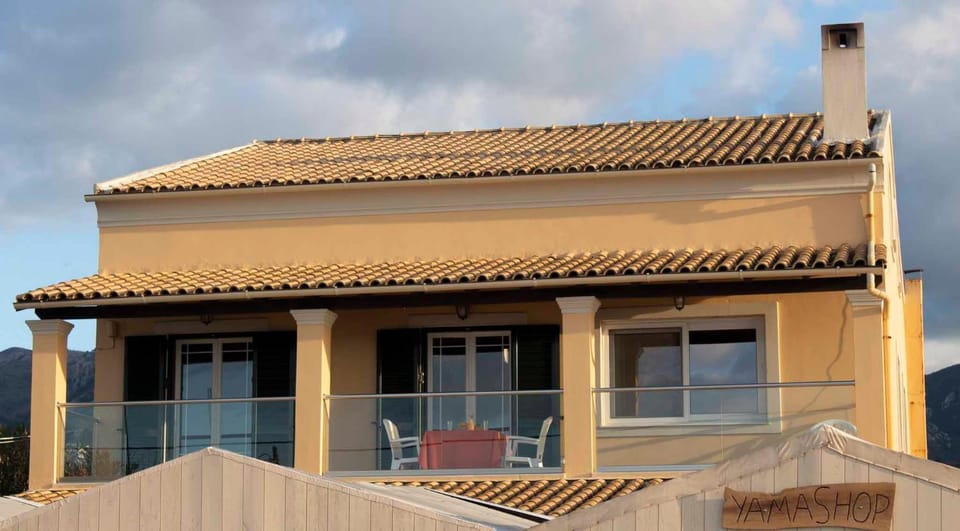 Property building, Balcony/Terrace