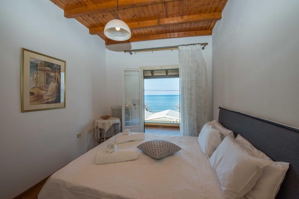 Bed, Photo of the whole room, Bedroom, Sea view