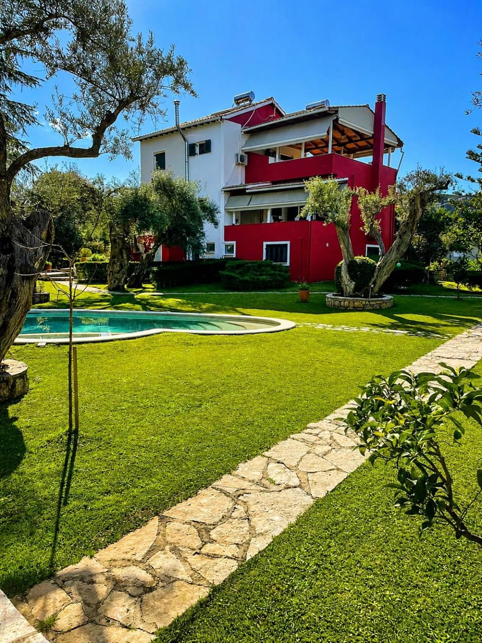 Property building, Swimming pool