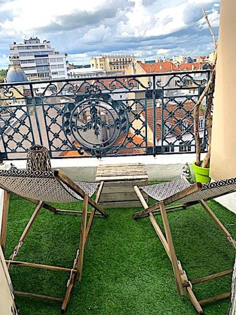 View (from property/room), Balcony/Terrace