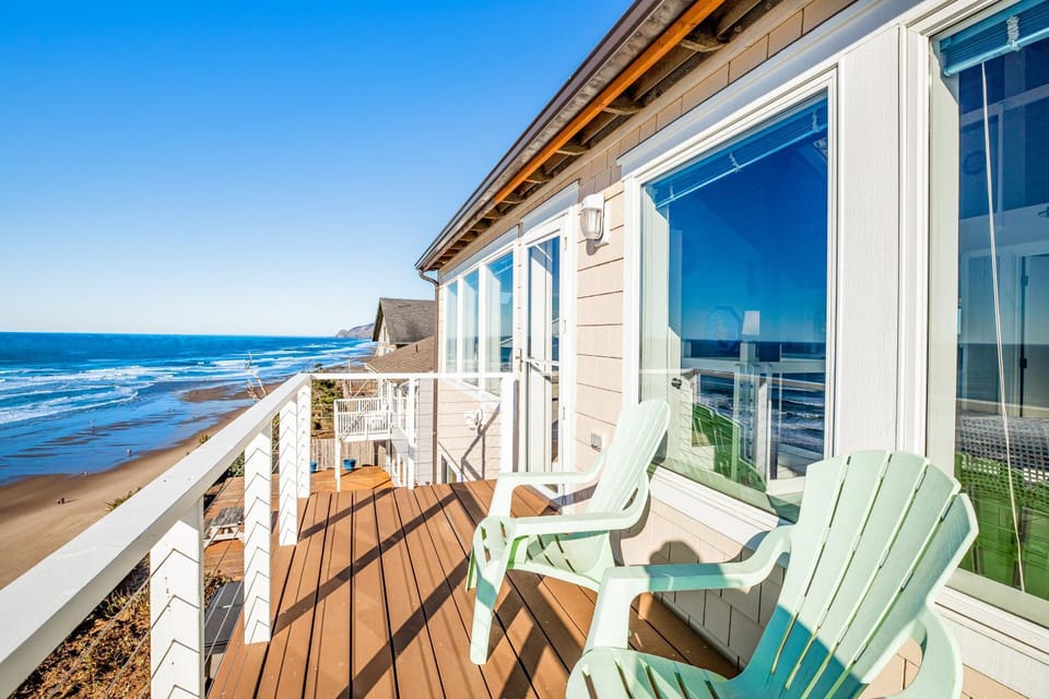 Cape Kuh'lye House in Lincoln City