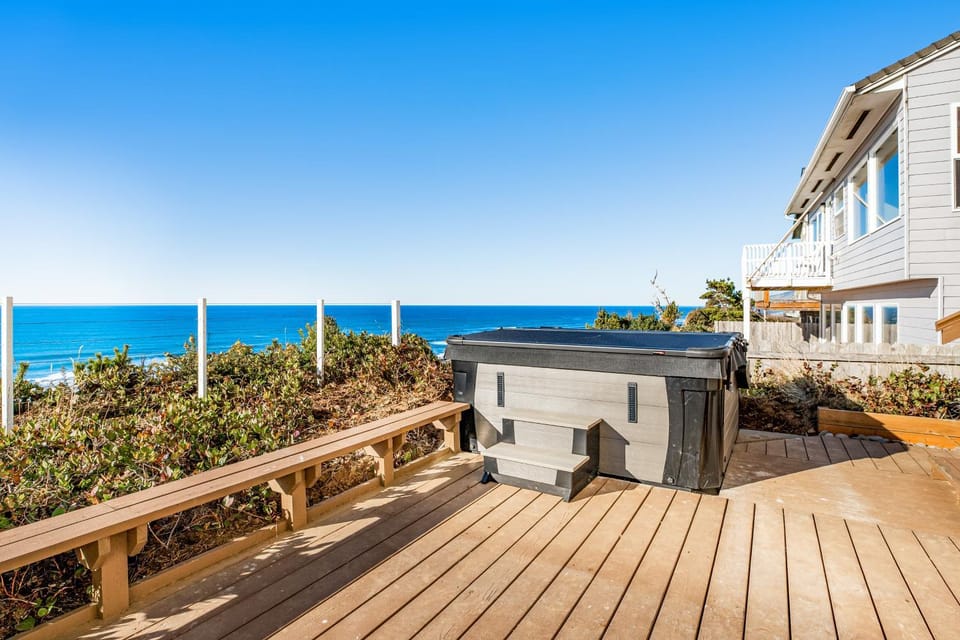 Cape Kuh'lye House in Lincoln City