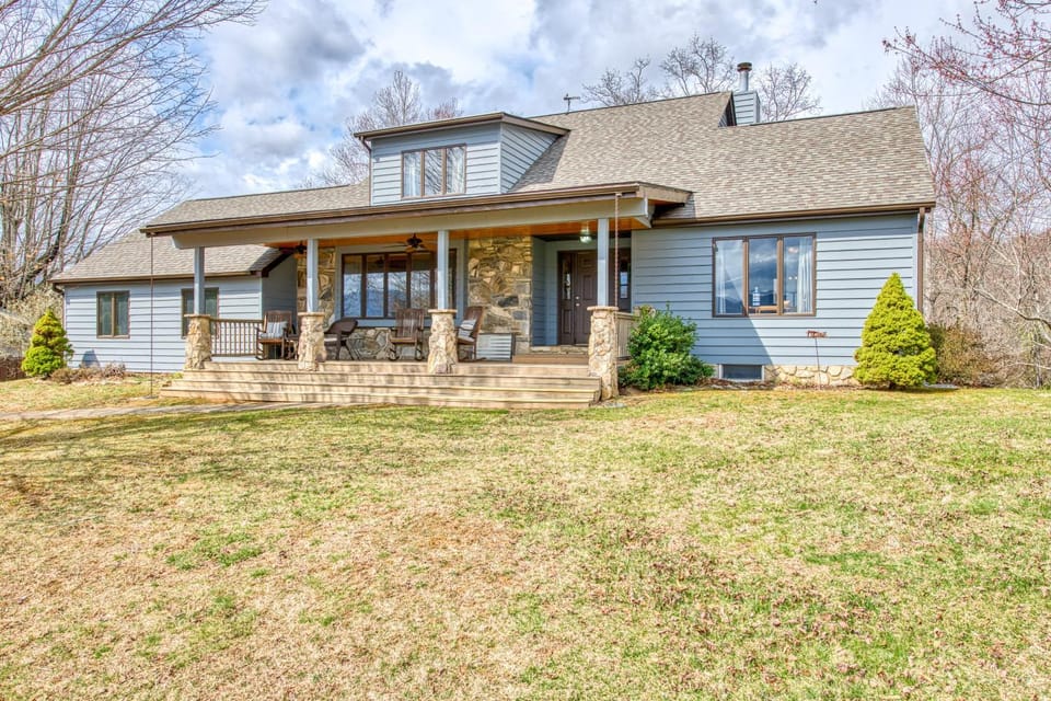 Garrison House House in Lake Junaluska