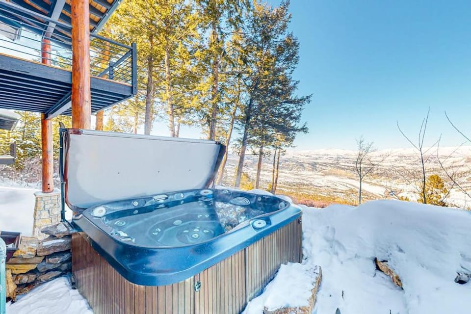 Red Sky Luxury Retreat House in Edwards