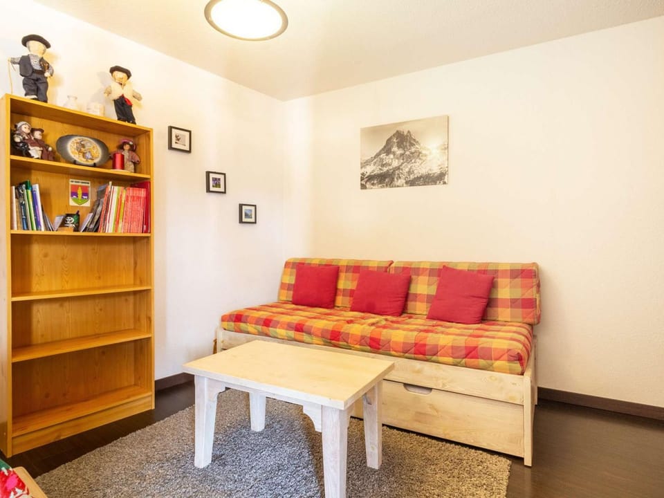 Agréable T2 Cabine avec Piscine, Balcon et WiFi à Luz-Saint-Sauveur - FR-1-402-116 Cabin in Luz-Saint-Sauveur