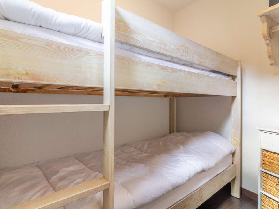 Agréable T2 Cabine avec Piscine, Balcon et WiFi à Luz-Saint-Sauveur - FR-1-402-116 Cabin in Luz-Saint-Sauveur