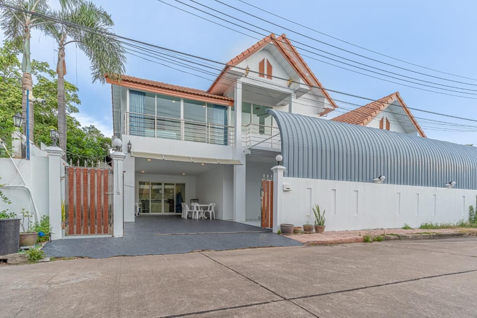 Mew villa 2 pattaya Villa in Pattaya City