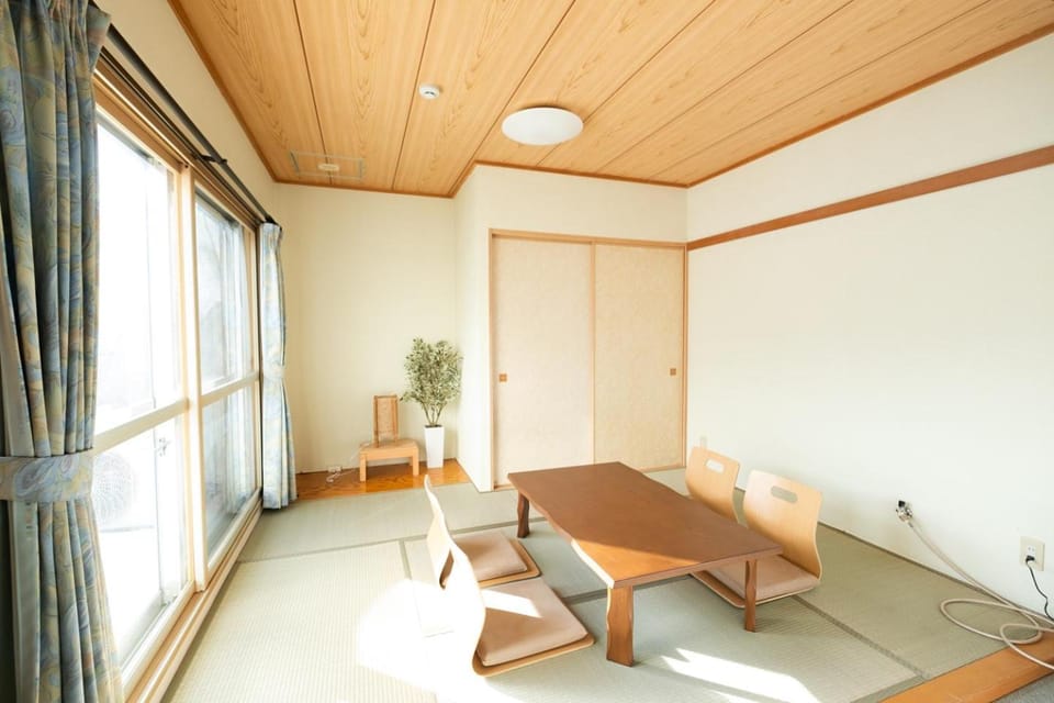 Living room, Photo of the whole room