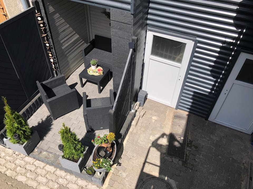 Patio, View (from property/room), Balcony/Terrace, Seating area, Garden view