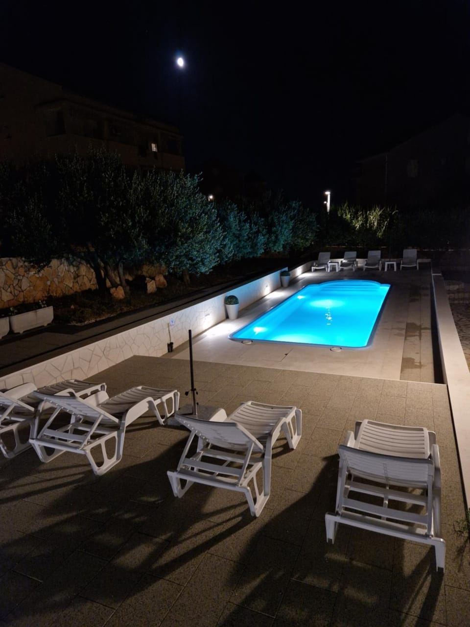 Night, Pool view, Swimming pool, sunbed