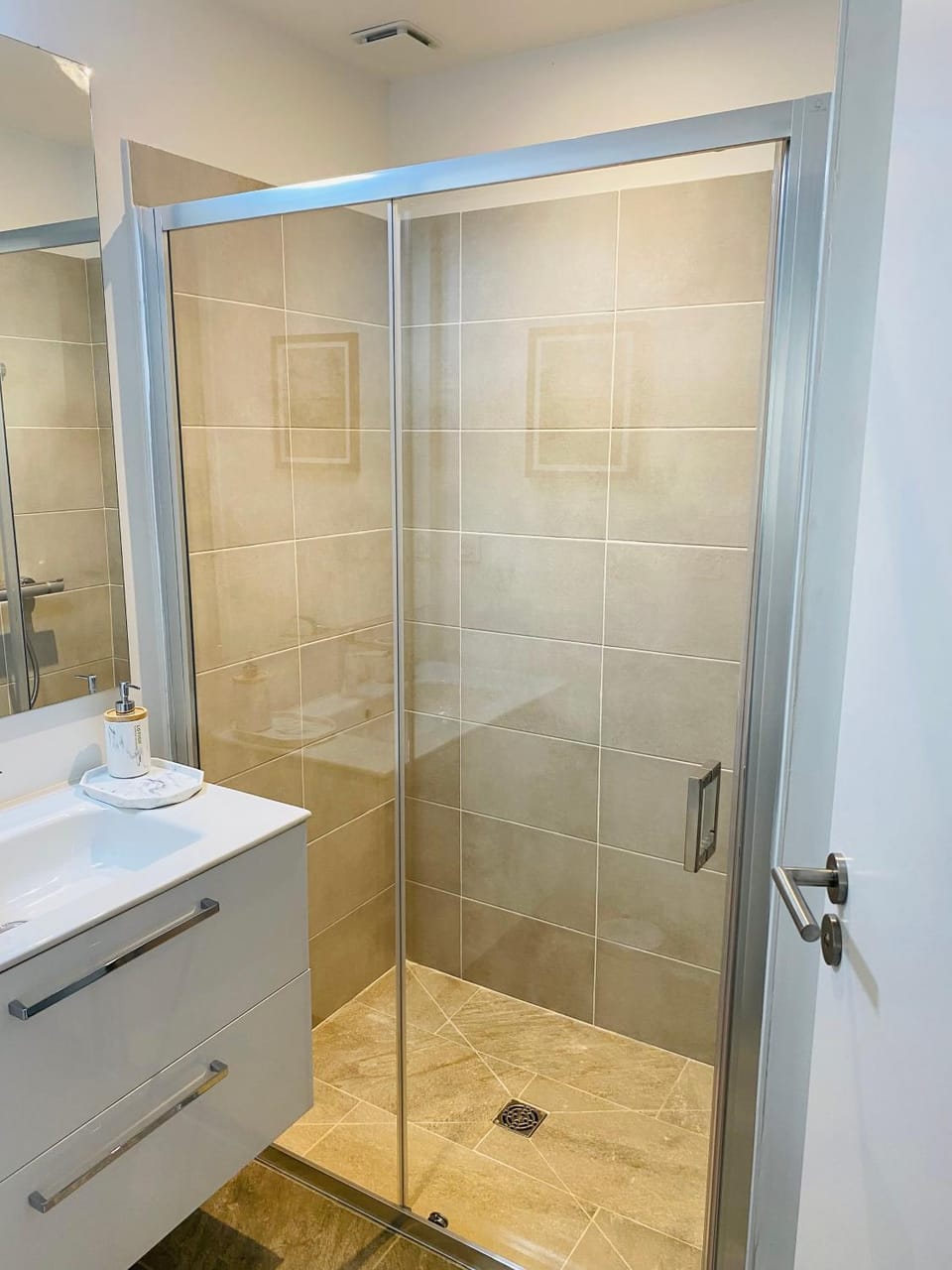 Shower, Bathroom