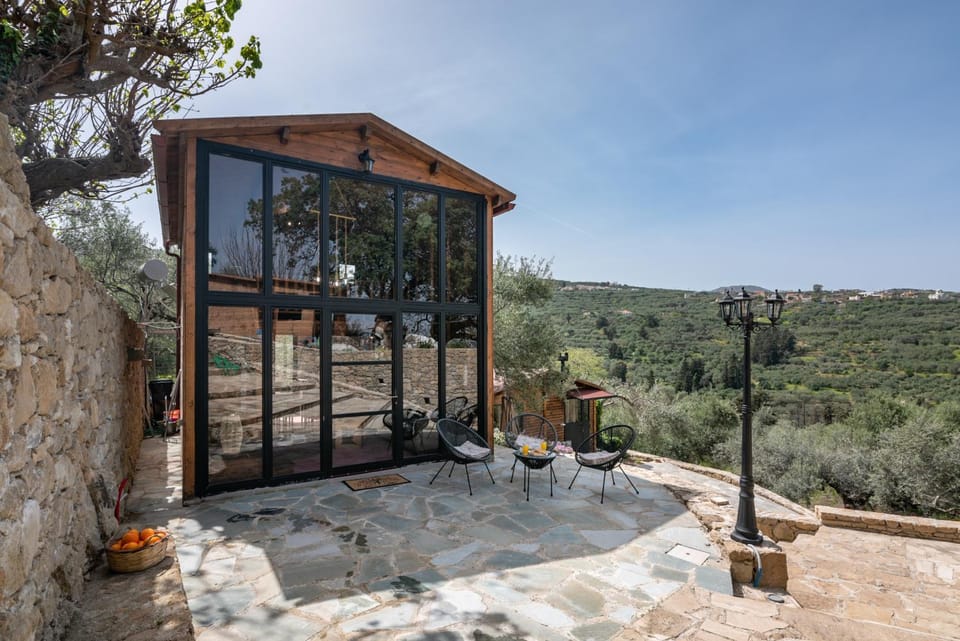 Property building, View (from property/room), Balcony/Terrace, Mountain view
