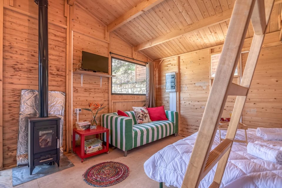 TV and multimedia, Photo of the whole room, Seating area