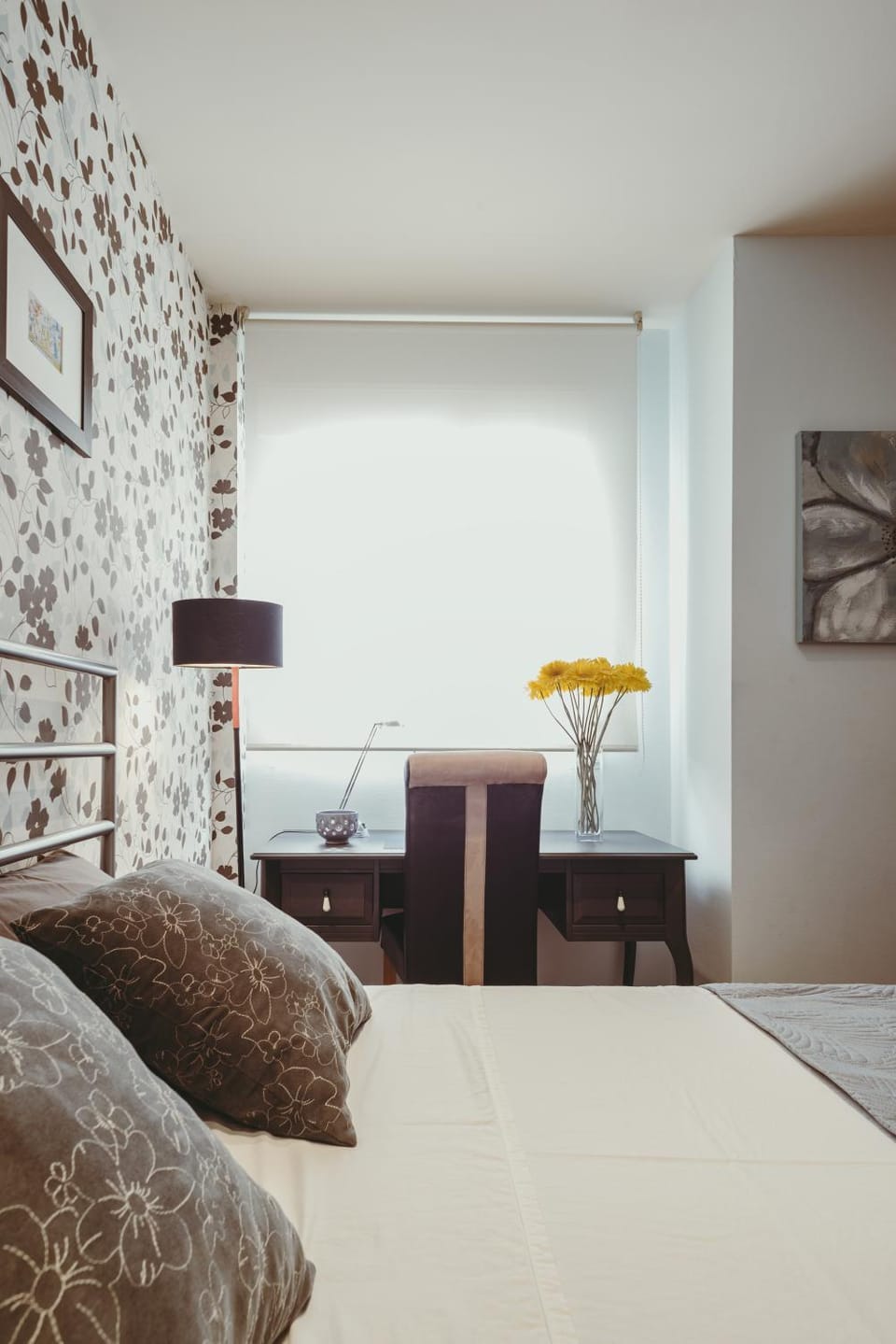 Seating area, Bedroom