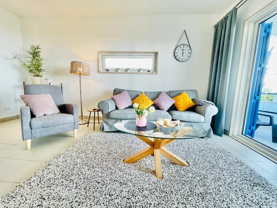 Angies Marina Apartment, includes 2 Free Passes for the Marina Pool Apartment in Lagos