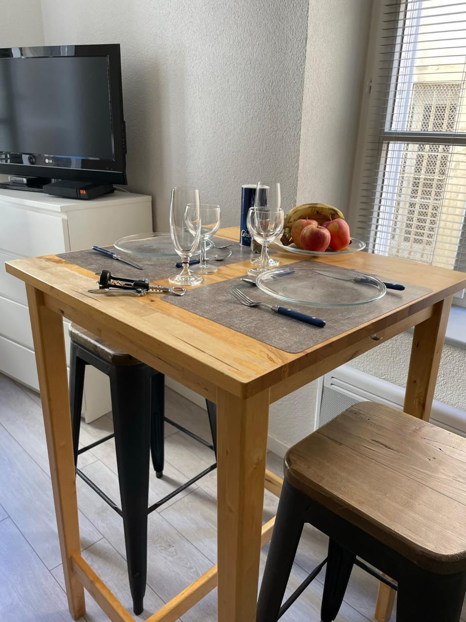 Seating area, Dining area, Non alcoholic drinks