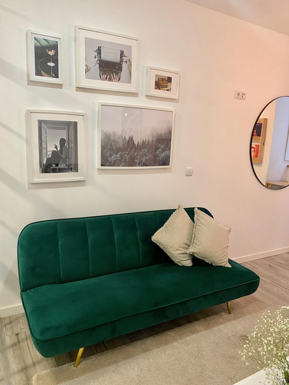 Communal lounge/ TV room