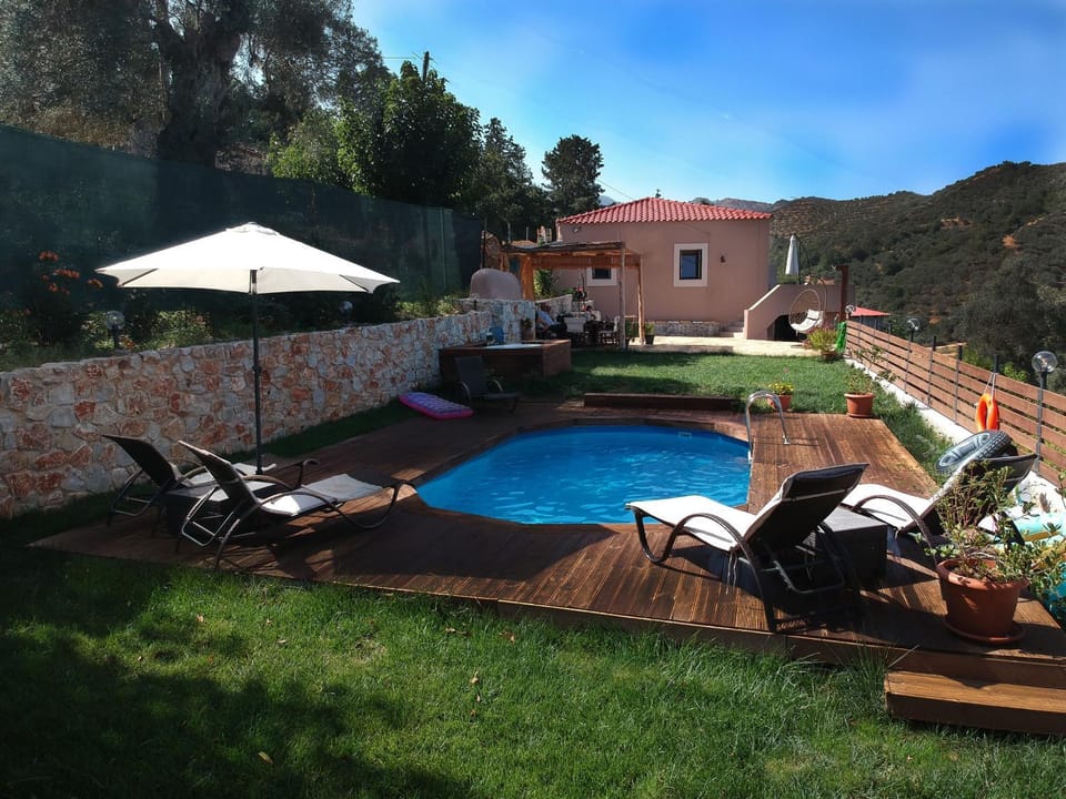 Property building, Pool view, Swimming pool, Inner courtyard view