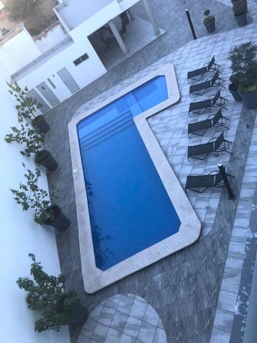 Swimming pool