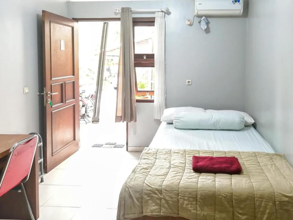 Griya Sakina Syariah near JIH Yogyakarta Mitra RedDoorz Hotel in Special Region of Yogyakarta