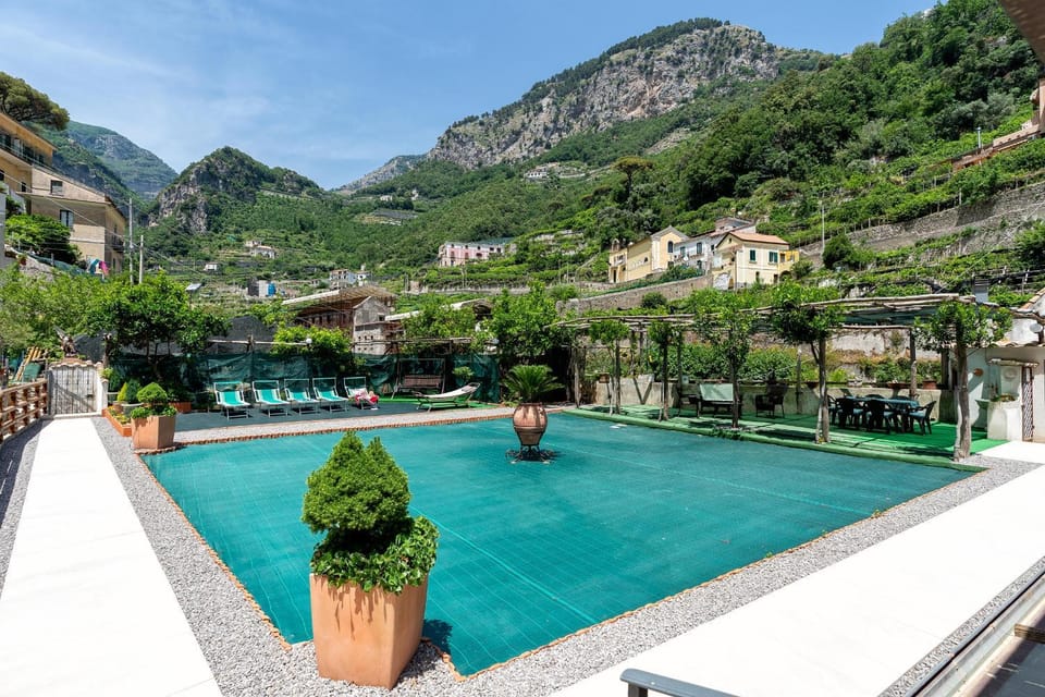 Balcony/Terrace, Mountain view